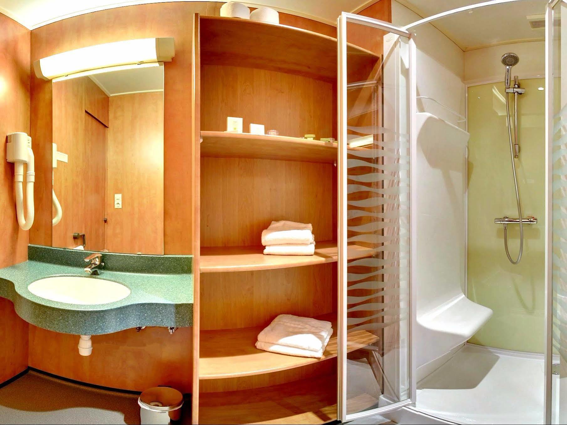 סנט-אבול Logis Hotel De Paris מראה חיצוני תמונה