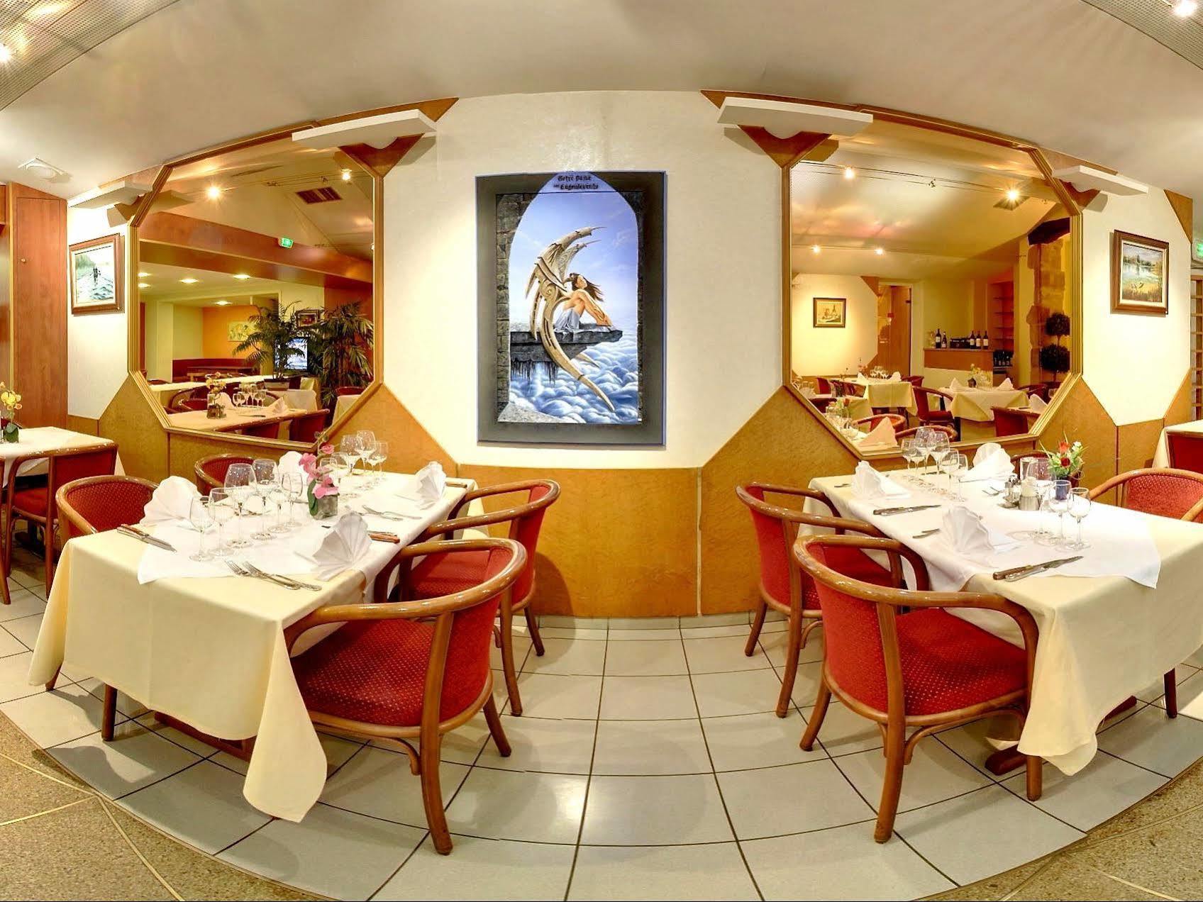 סנט-אבול Logis Hotel De Paris מראה חיצוני תמונה